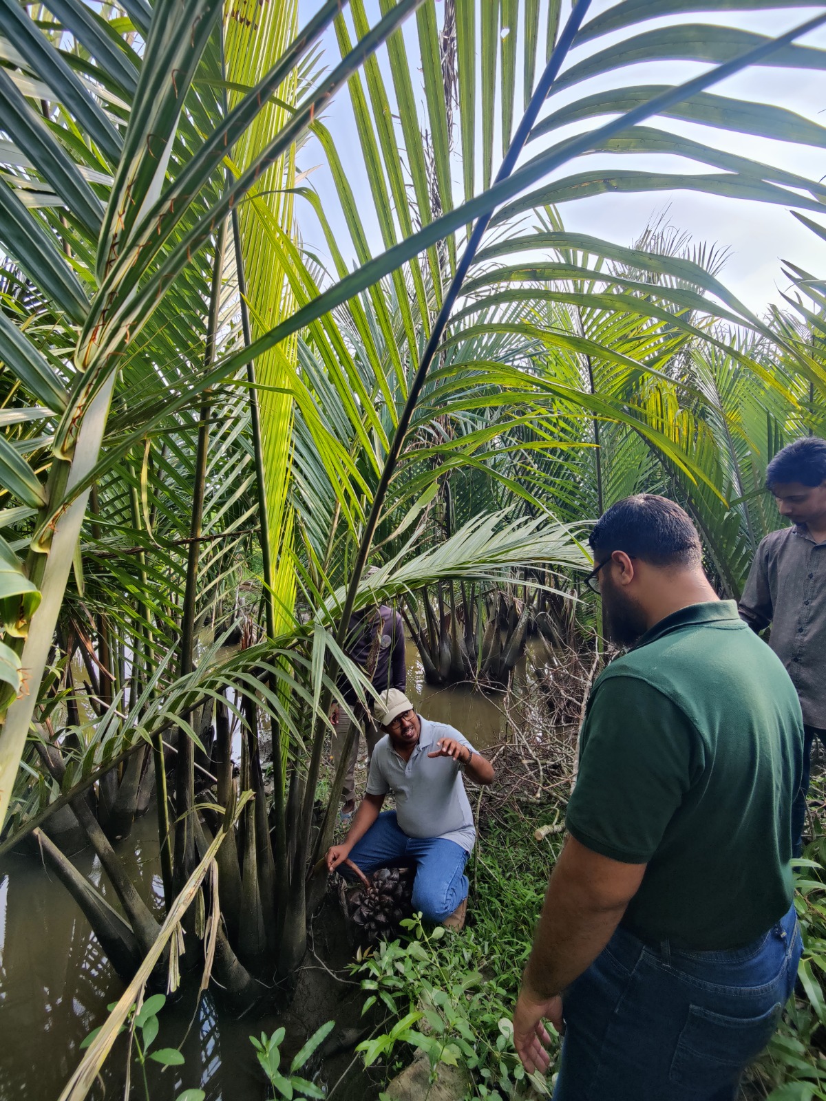 Golpata Agro team meeting with local farmers in Bangladesh